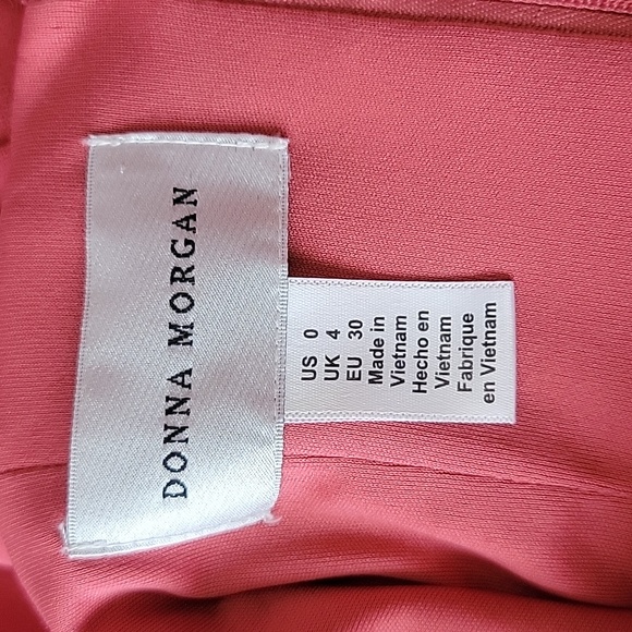 Donna Morgan Women's Square Neck Sleeveless Crepe Dress/ 0. - Picture 6 of 12